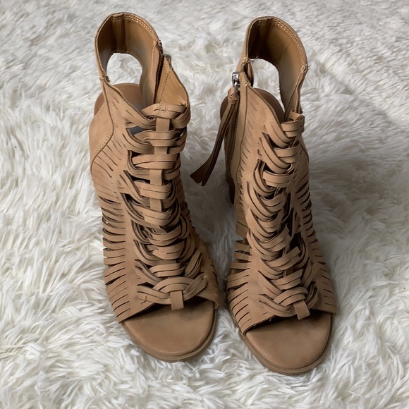 ❌SOLD❌Dolce Vita Alyson Peep Toe Bootie Size 9.5 - Picture 4 of 10